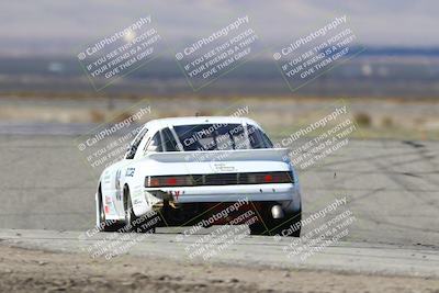 media/Oct-26-2025-CalClub SCCA (Sun) [[8ce1e69566]]/Group 2/Grapevine/